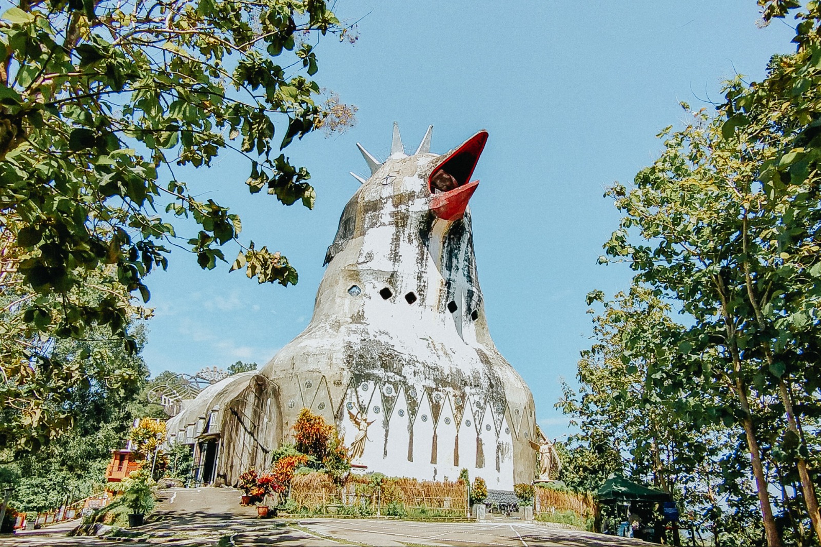 keunikan wisata religi di gereja ayam bukit rhema 61777