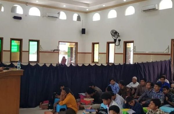 kisah inspiratif perwira polisi di ntb bangun pondok pesantren untuk warga di bima 70444