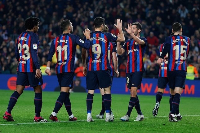 kokoh di puncak klasemen barcelona kalahkan cadiz dengan skor 2 0 54792 1