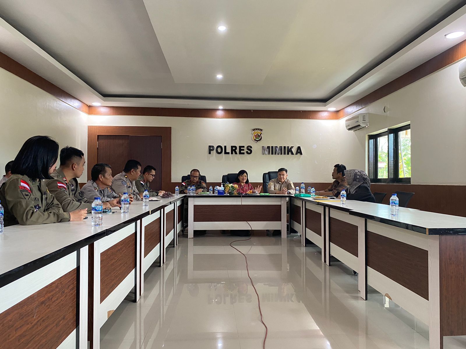 kompolnas dukung segala tindakan ops damai cartenz bebaskan pilot susi air 54565