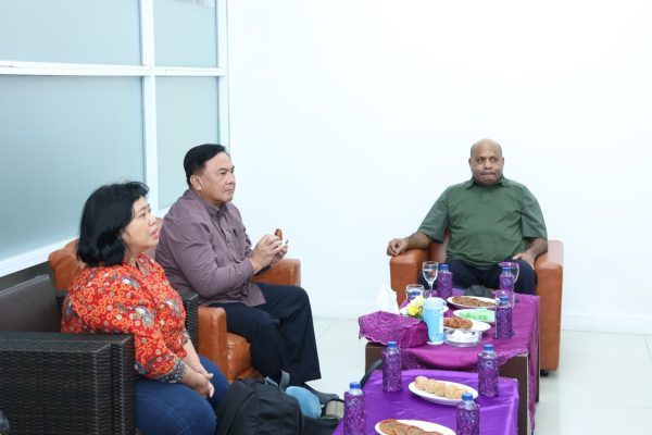 kompolnas kunjungan kerja ke papua kapolda sambut kedatangan 54512