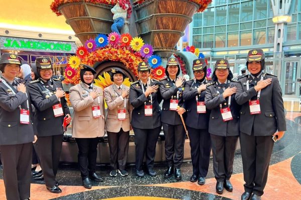 konferensi international association of women police iawp ke 59 di canada indonesia kirim 12 polwan aktif dan 2 jenderal polwan purnawirawan 49740