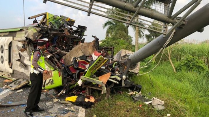 korlantas polri akan turun olah tkp kecelakaan bus di tol mojokerto 46886 1