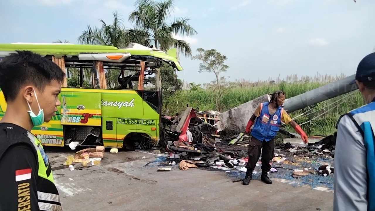 korlantas polri bantu selidiki kecelakaan maut bus di tol surabaya mojokerto 46917 1
