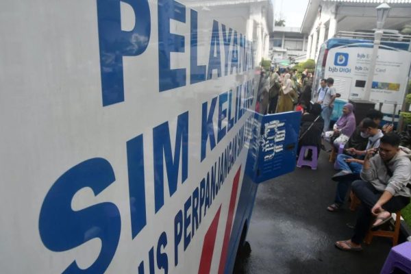 korlantas polri rencanakan data tinggal nomor sim gunakan nik 74451