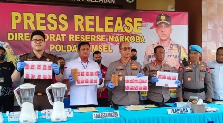 lebih berbahaya dari sabu polda sumsel berhasil amankan 6 853 butir yaba 52046