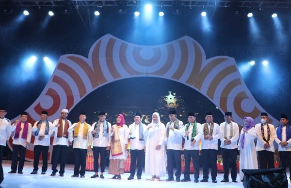 lestarikan budaya bengkulu kapolda hadiri kemeriahan pergelaran seni dan budaya festival tabut 2022 48728