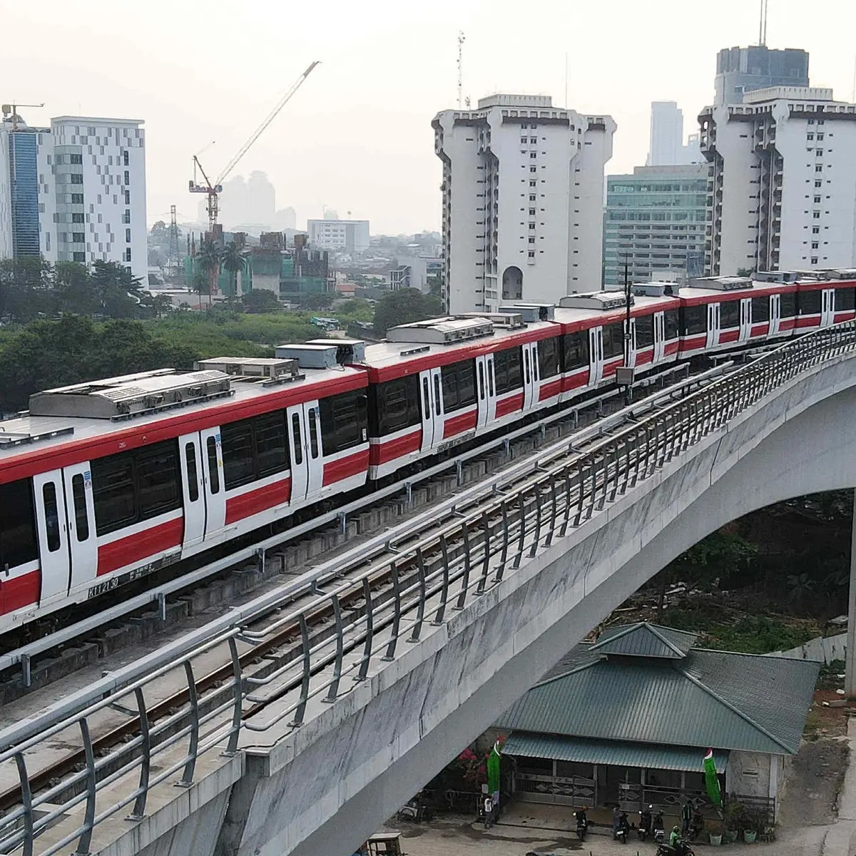 lrt jabodebek siap beroperasi mulai senin depan 62734