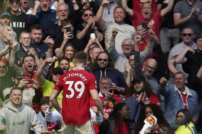 manchester united kalahkan everton 2 0 56527