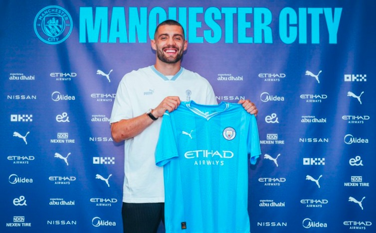 mateo kovacic resmi gabung manchester city 60211 1