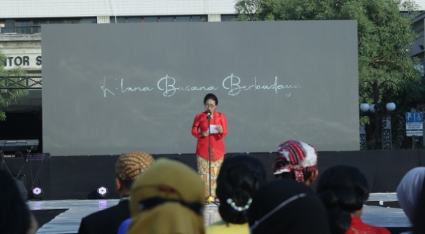 melalui kebaya menteri pppa ajak perempuan indonesia dorong kemajuan kebudayaan indonesia di kancah dunia 48019