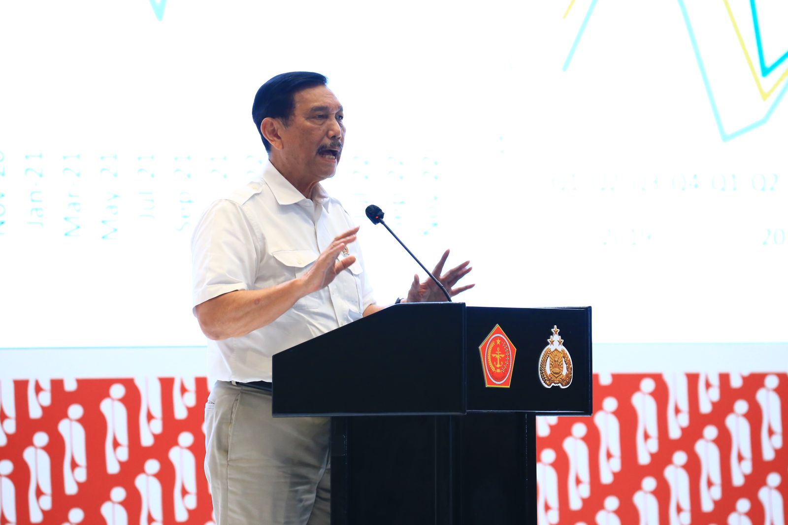 menteri luhut polri tni berperan penting jaga keamanan untuk tarik investor masuk ke indonesia 54270