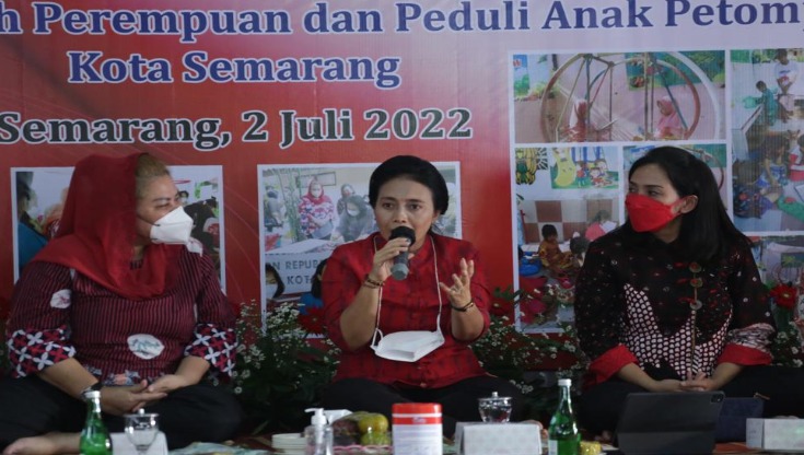 menteri pppa apresiasi komitmen dan praktik baik pemerintah kota semarang dan kelurahan petompon dalam perwujudan krppa 48020