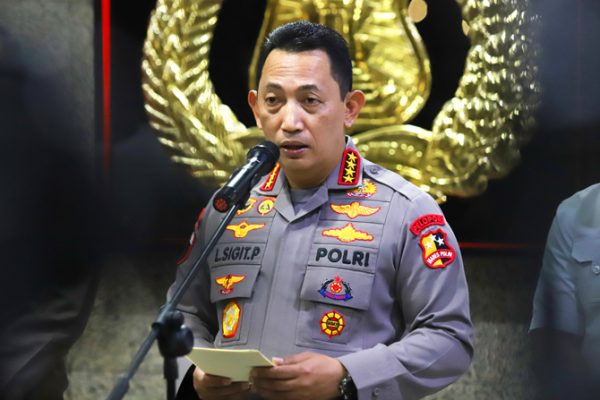 meraih kepercayaan publik polisi humanis dalam konsep presisi 52584