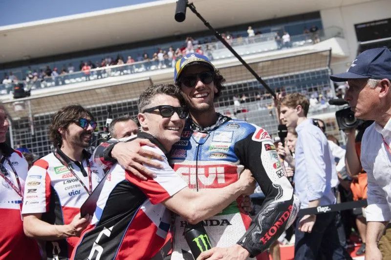 motogp amerika alex rins raih kemenangan di cota 56893