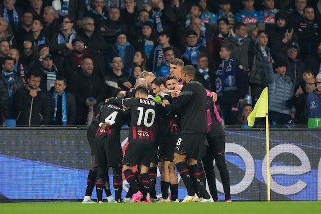 napoli imbang 1 1 atas ac milan milan lolos semifinal agg 1 2 57003 1