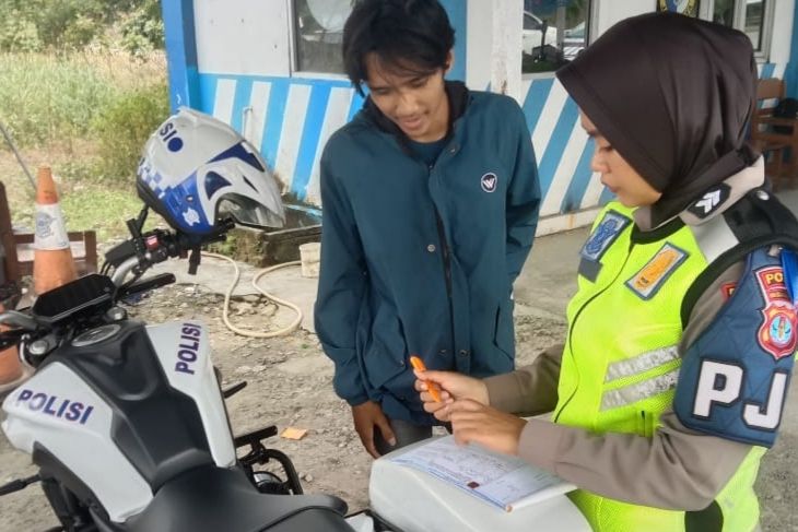 operasi zebra kayan 2023 ajak pengguna jalan disiplin dalam berkendara 63342 1