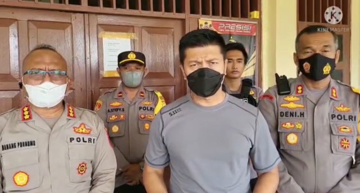 pasca kerusuhan satgas damai cartenz lakukan giat trauma healing kepada pengungsi yahukimo 45042