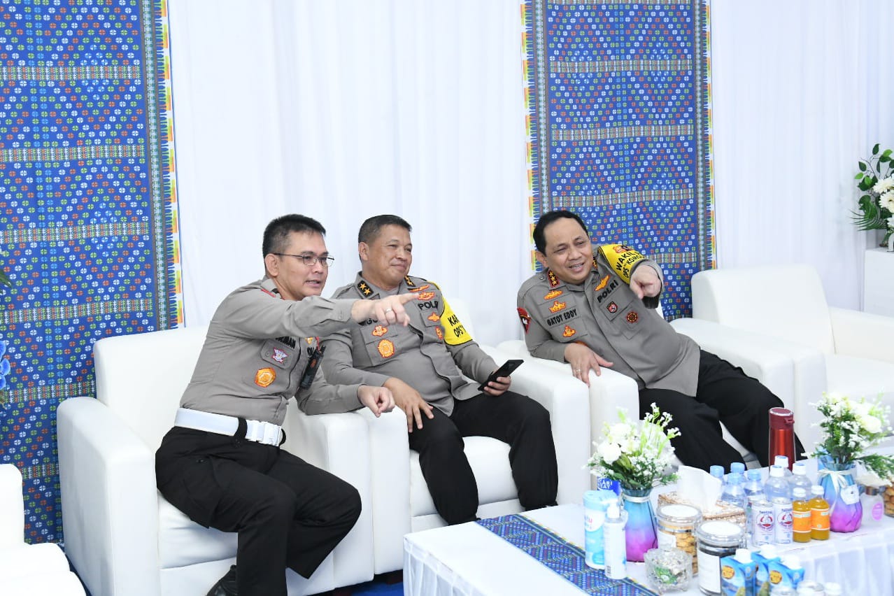 pastikan kesiapan anggota polri wakapolri tinjau posko pengamanan ktt asean 57806