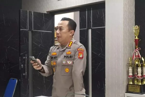 pedangdut tisya erni dilaporkan ke polda metro jaya terkait dugaan perselingkuhan 71108