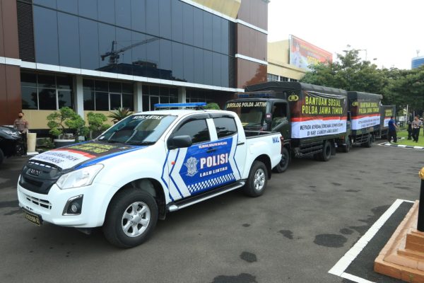 peduli bencana polda jatim salurkan bansos untuk korban gempa cianjur 51790 1