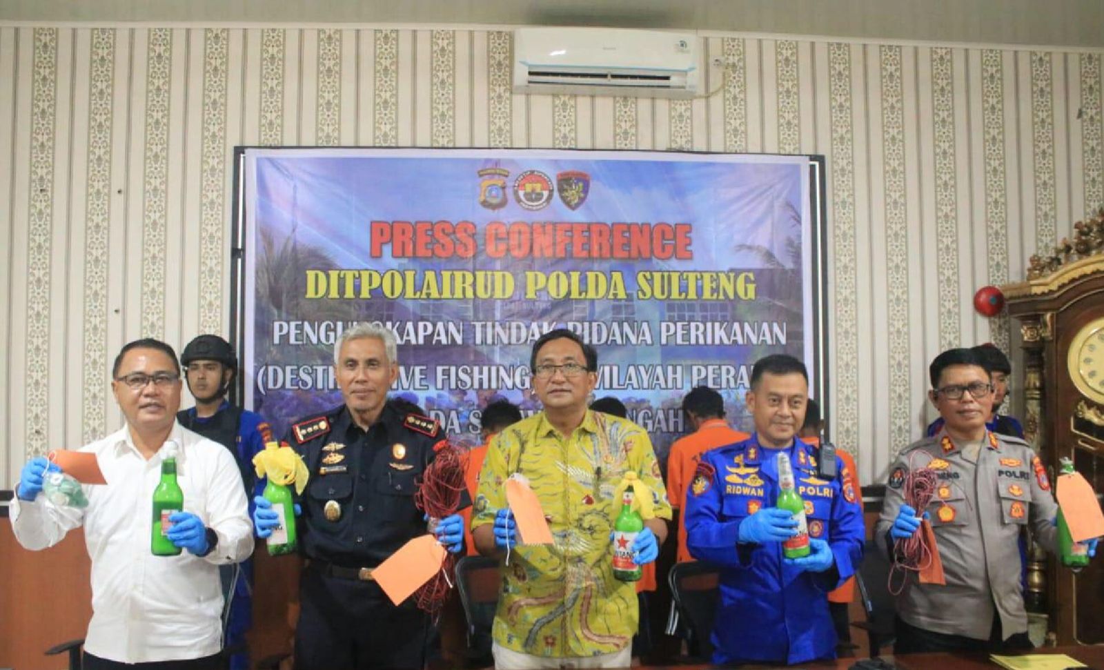 pelaku bom ikan di perairan sulteng diamankan 77961