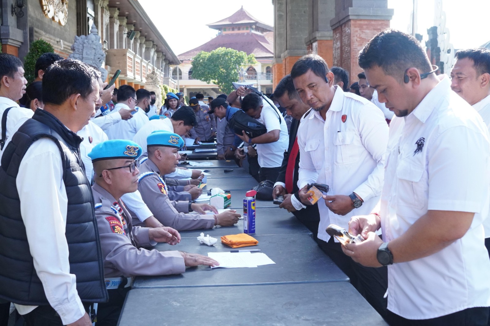 pemeriksaan di bali pastikan senpi sesuai sop 82239