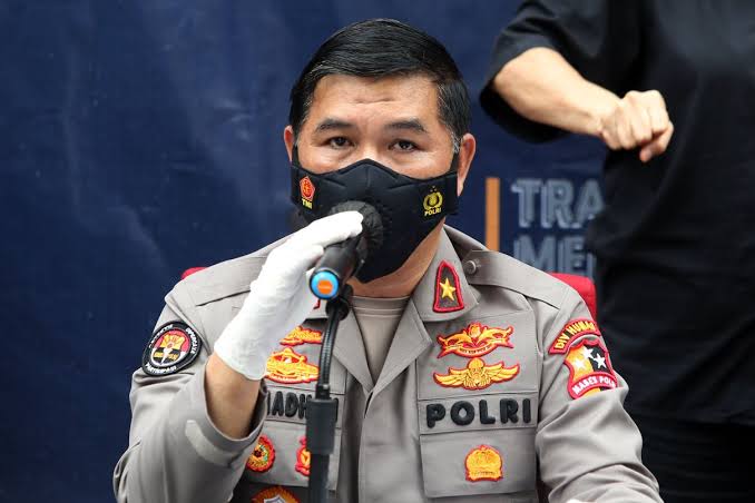 penyidik bongkar kotak simpanan indra kenz isi sertifikat tanah dan flashdisk 47209