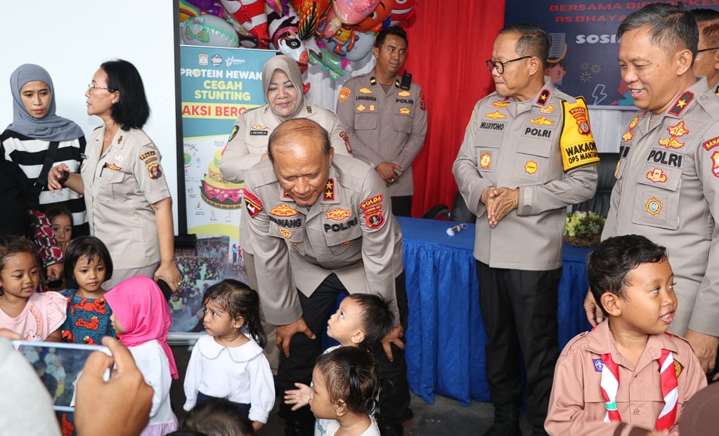peringati 33 tahun pengabdian akabri 1990 polda kaltim gelar bakti sosial dan bakti kesehatan 65468