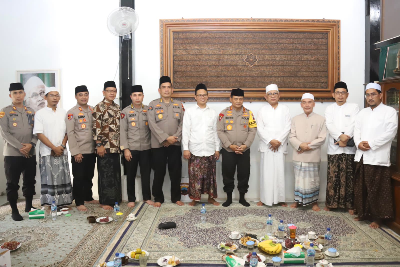perkuat hubungan dengan ulama dan umaro kapolda jateng silaturahmi alim ulama rembang di kediaman gus mus 48265 1