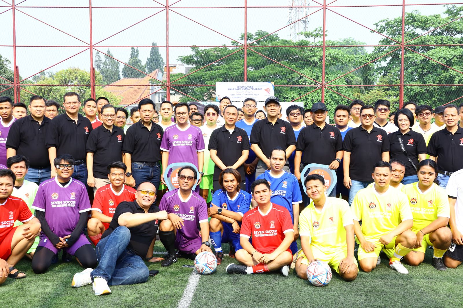 perkuat sinergitas polri dan jurnalis gelar seven soccer 64796