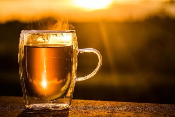 perlu kalian tahu ada 6 manfaat minum teh hangat setiap pagi hari 72909