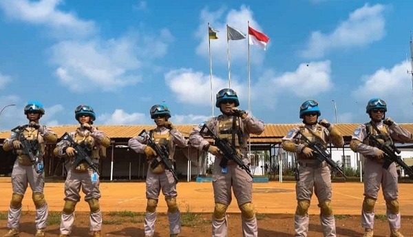 personel polda riau raih penghargaan medali pbb 49063