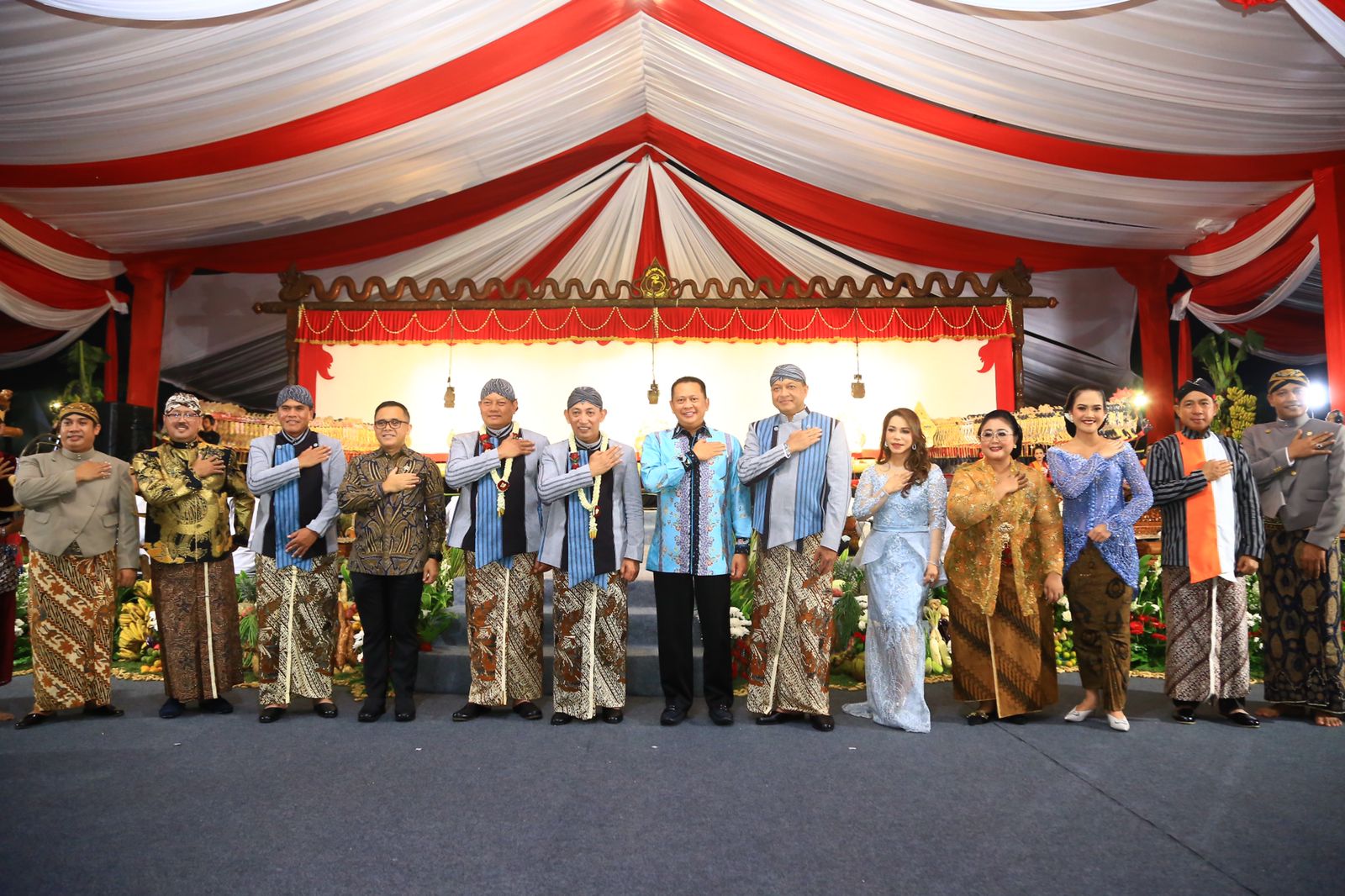 pertunjukan wayang kulit polri merefleksi setiap nilai pancasila 54132