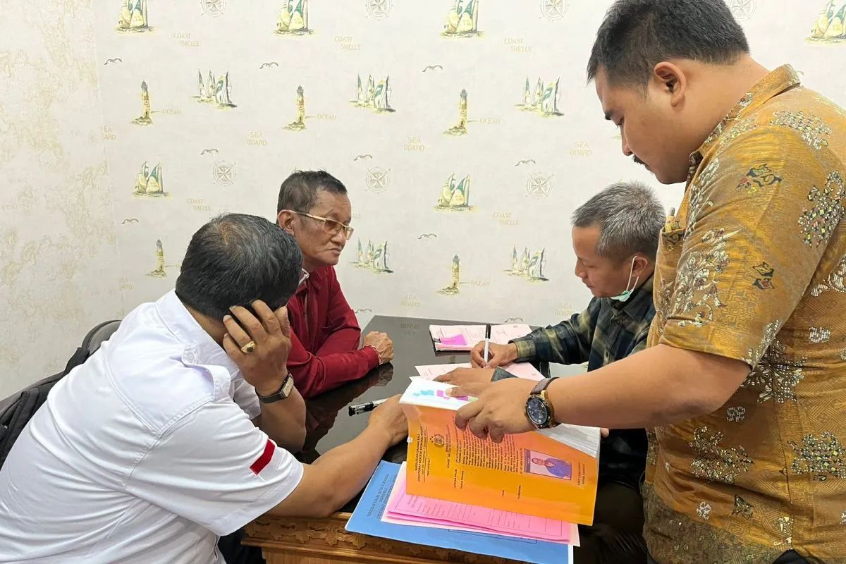 polda bali serahkan tersangka dokter aborsi ilegal ke kejaksaan agung 67787 1