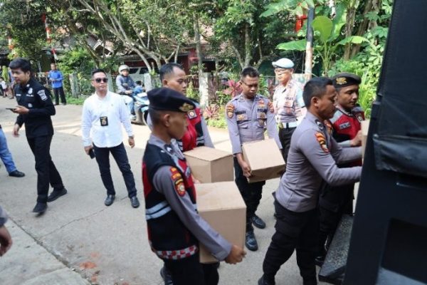 polda banten berhasil amankan puluhan botol minuman keras dalam giat kryd wilayah 73085