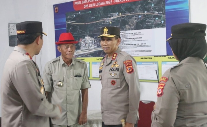 polda jabar antisipasi pemudik parkir di bahu jalan tol 56700