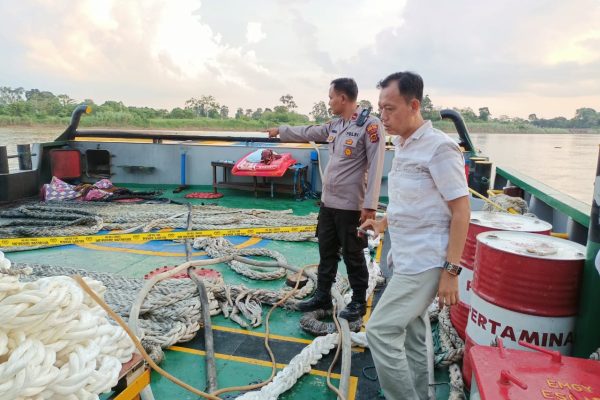 polda jambi tetapkan 5 tersangka dan amankan kapal tugboat penyalahgunaan bbm solar bersubsidi 46148