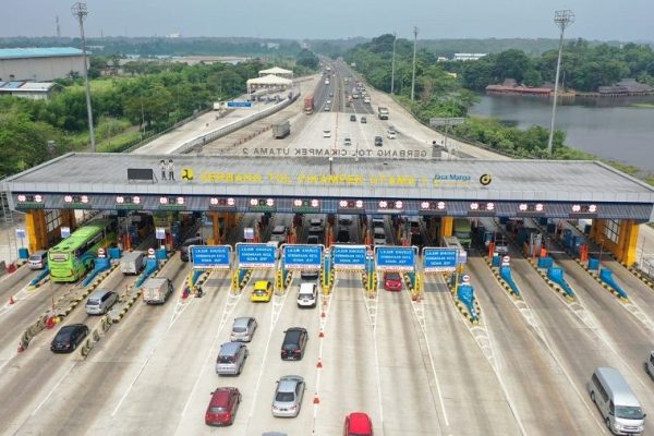 polda jateng buru pelaku pelemparan batu empat buah kendaraan di tol semarang solo 50728