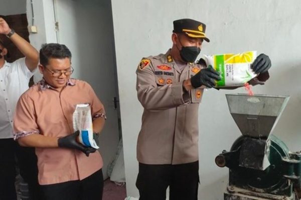 polda jateng musnahkan 72 ton benih jagung ilegal 50916