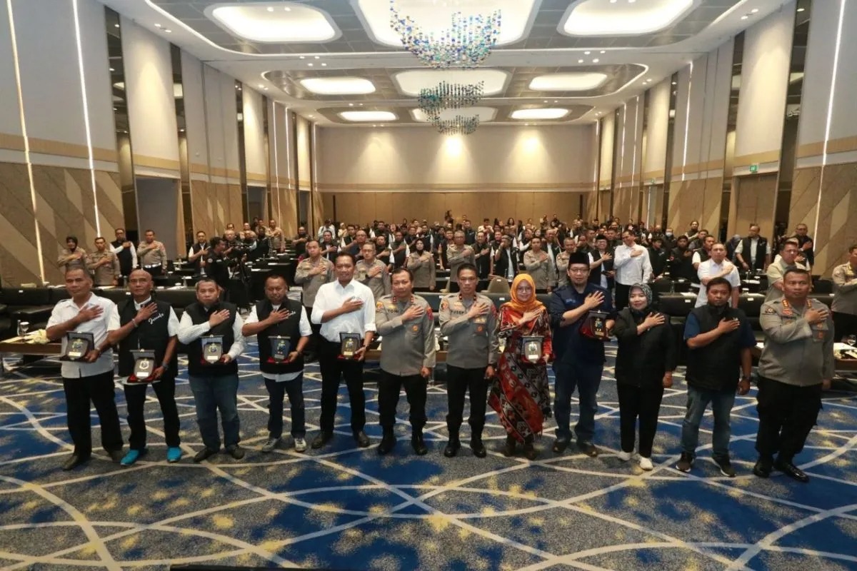polda jatim ajak jurnalis wujudkan pemilu 2024 yang damai 64641