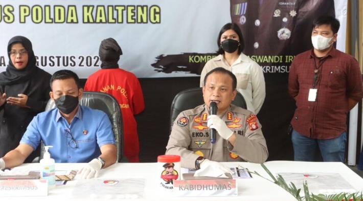 polda kalteng berhasil amankan sianida sebanyak 135 ton 49352