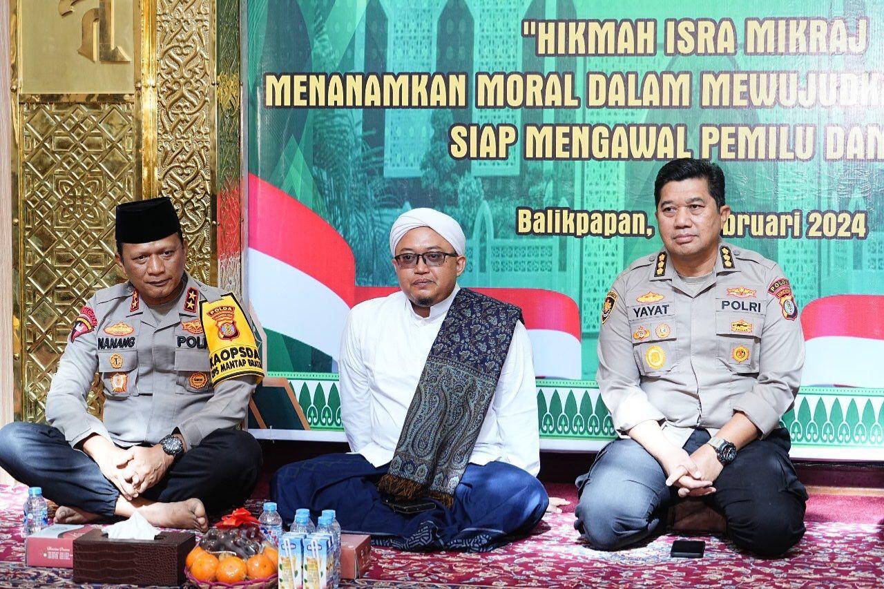 polda kaltim gelar peringatan isra miraj nabi muhammad saw 69923