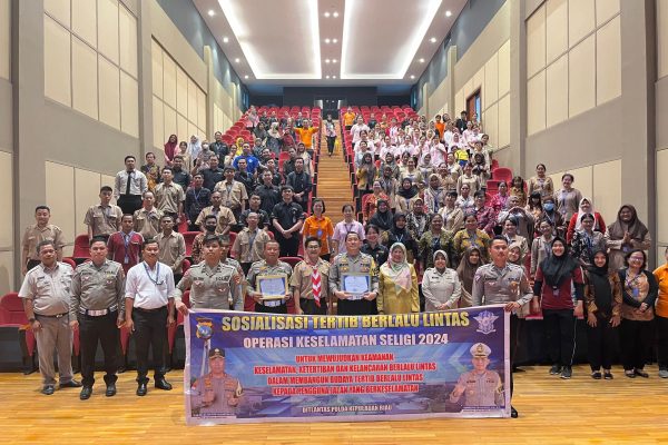 polda kepri gelar kegiatan police go to school di sejumlah sekolah 71079
