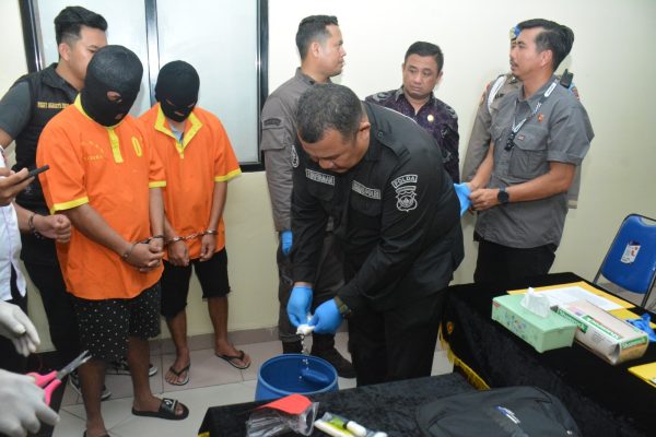 polda kepri musnahkan sabu seberat 344 gram 70514