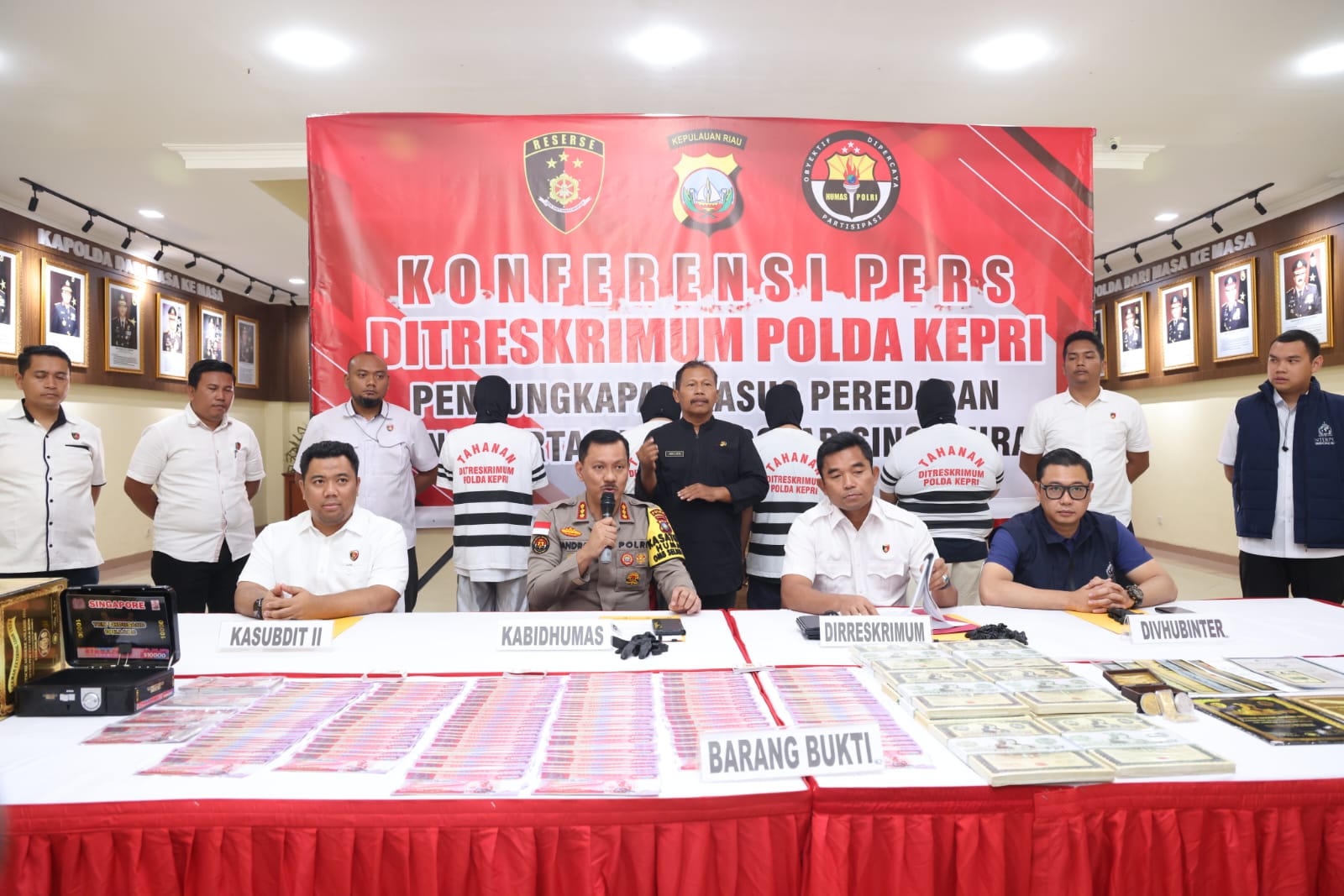 polda kepri ungkap kasus peredaran uang palsu dolar singapura 69599