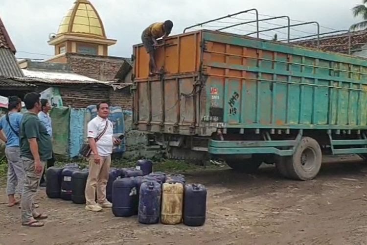 polda lampung berhasil tangkap dua pelaku penimbun solar bersubsidi 49442