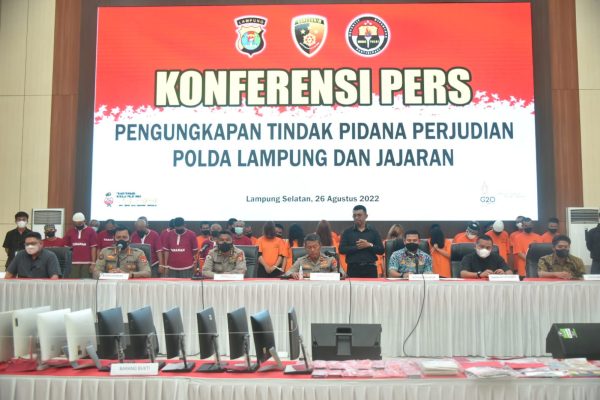 polda lampung berhasil ungkap 146 kasus perjudian dan amankan 357 orang 49262