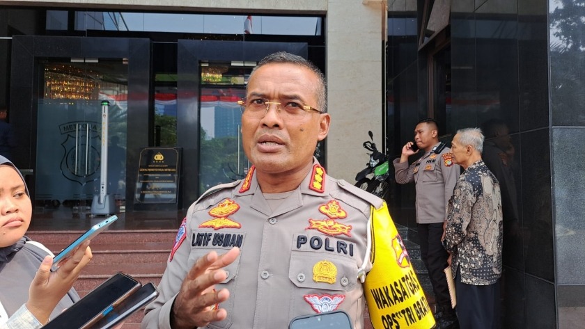 polda metro bakal tindak tegas kendaraan dengan gunakan lampu belakang terlalu silau 77584
