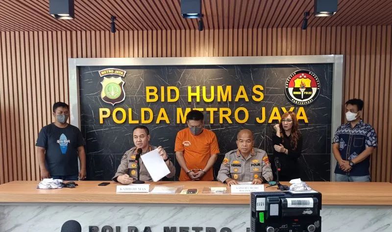 polda metro jaya berhasil ungkap kasus peredaran uang dolar palsu di bekasi 54398